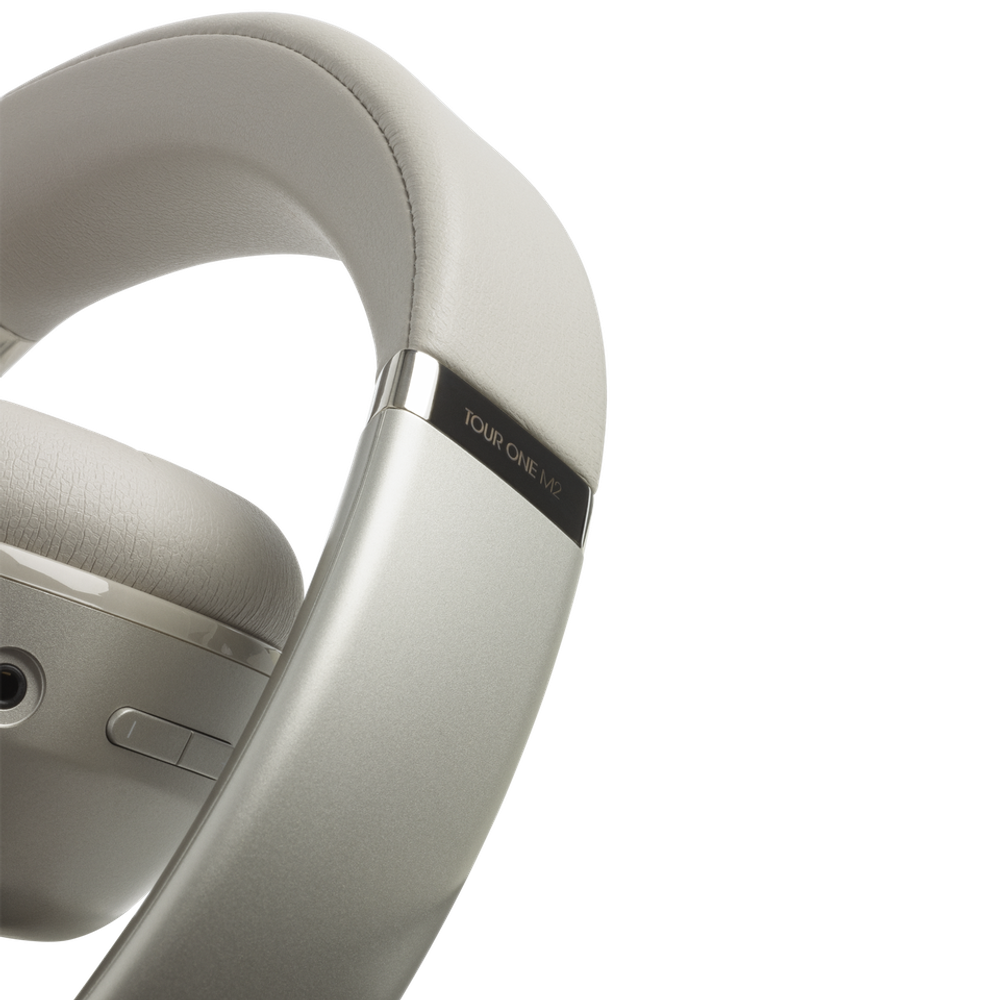 JBL Tour One M2 Gold JBL