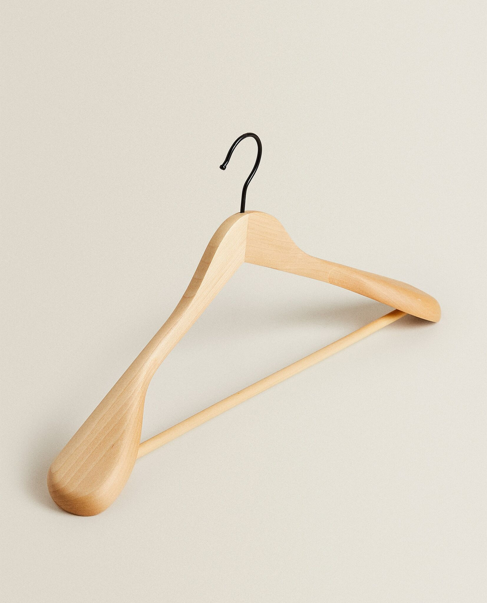 ZARA HOME ДЕРЕВЯННАЯ ВЕШАЛКА ДЛЯ КУРТКИ