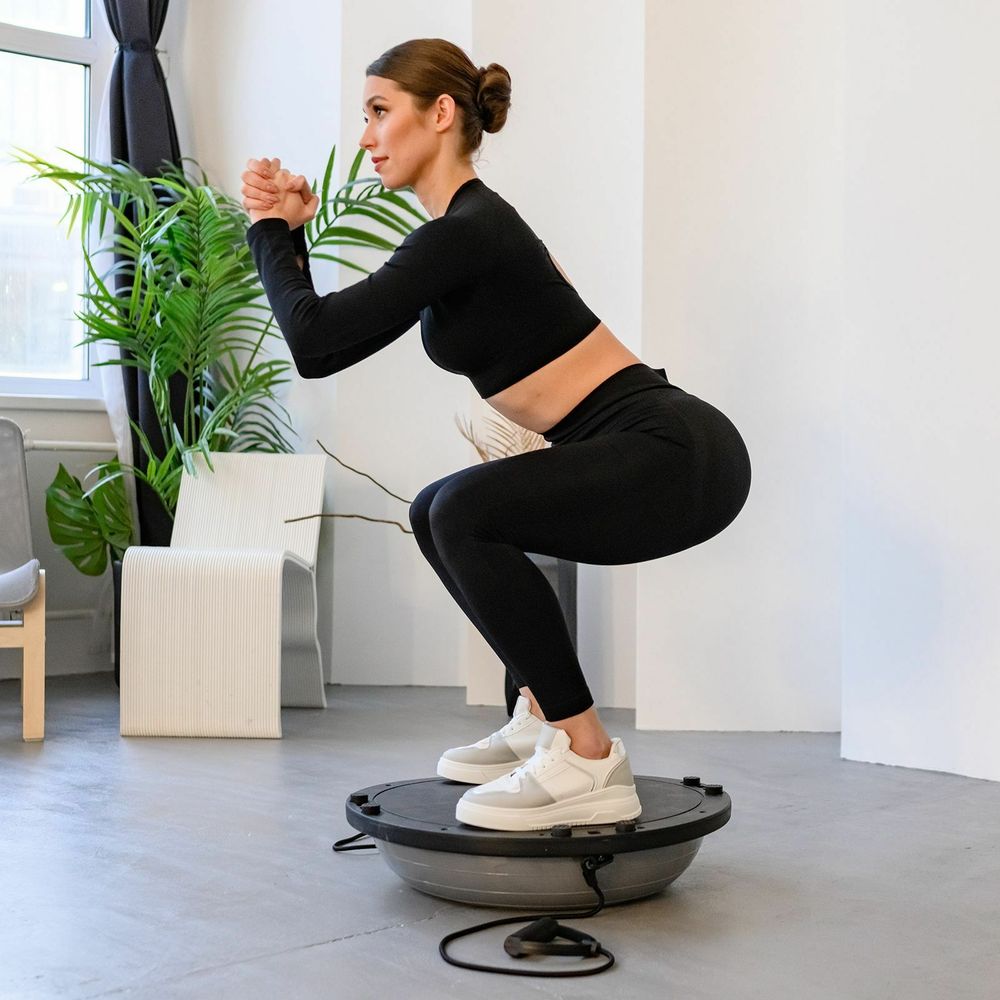 Полусфера балансировочная UNIX Fit с эспандерами, 58 см