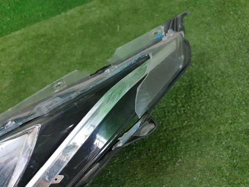 Битая Фара левая Toyota Corolla E160 15-19 галоген