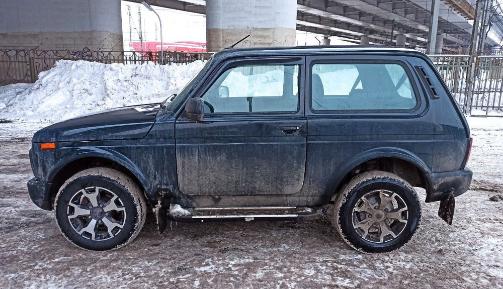 LADA 4X4 Niva Legend 3 дв. Urban 24 1.7 5МТ