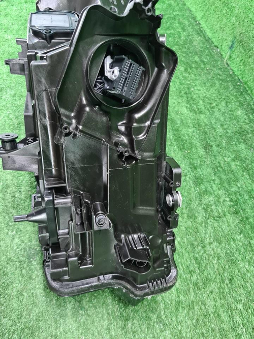 Битая Фара левая BMW X3 G01 (2021-н.в.) LED