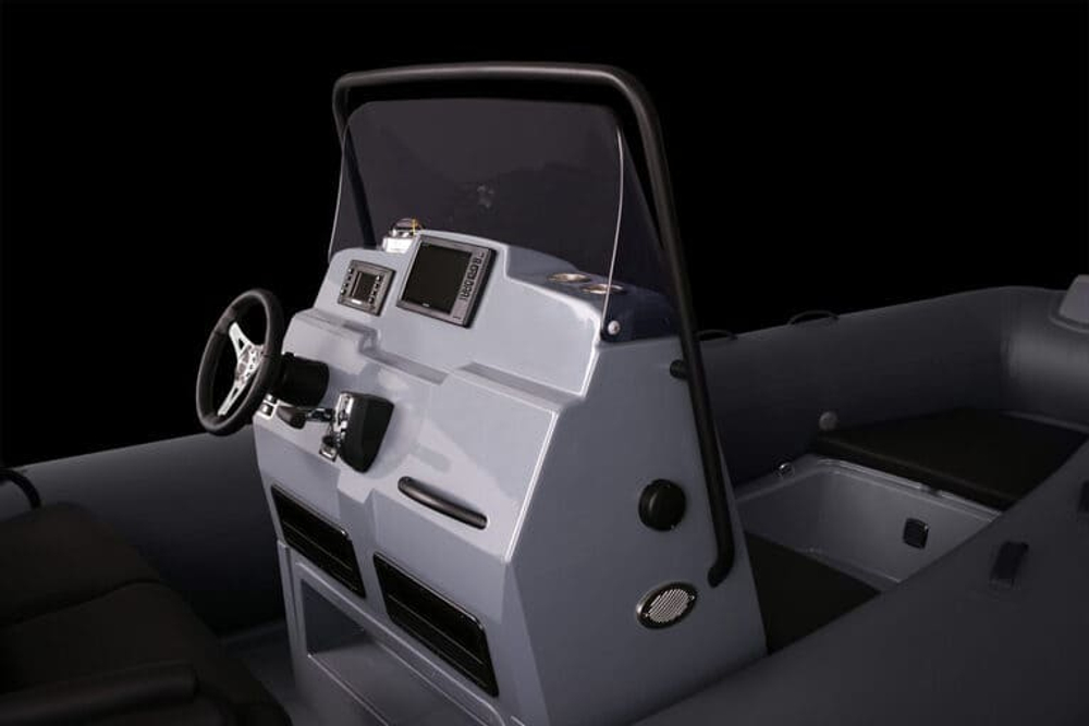 Лодка РИБ BRIG NAVIGATOR 700/730