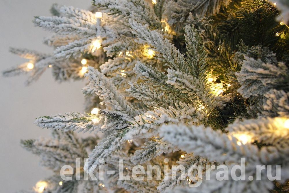 Заснеженная ель с гирляндой «Форесто» теплый свет (Литая+пвх) 240 см / 2,4 м