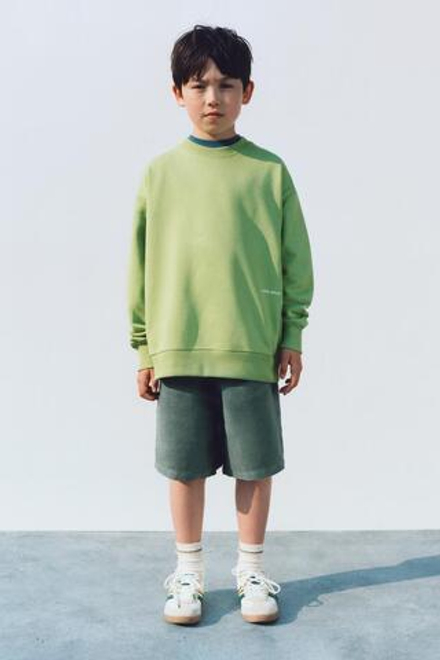 ZARA ОДНОТОННАЯ ТОЛСТОВКА С ВЫШИТОЙ НАДПИСЬЮ, ЗЕЛЕНЫЙ