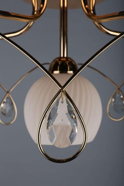 Потолочная люстра Omnilux OML-31907-06