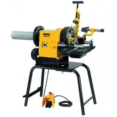 Резьба на трубы при помощи станка