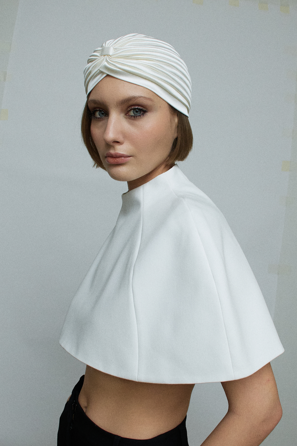 Чалма с драпировкой белая