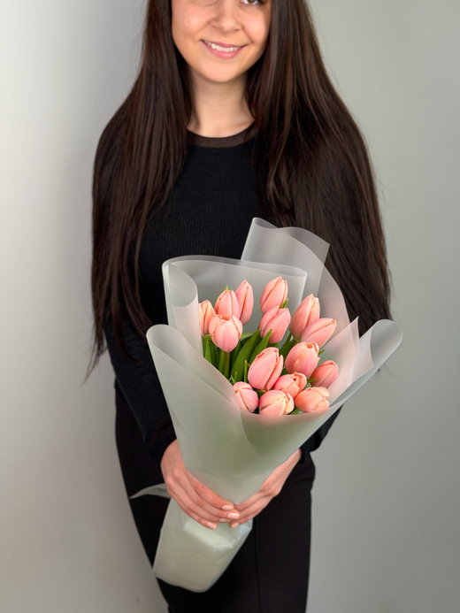 Букет из тюльпанов 15шт (цвет по согласованию)