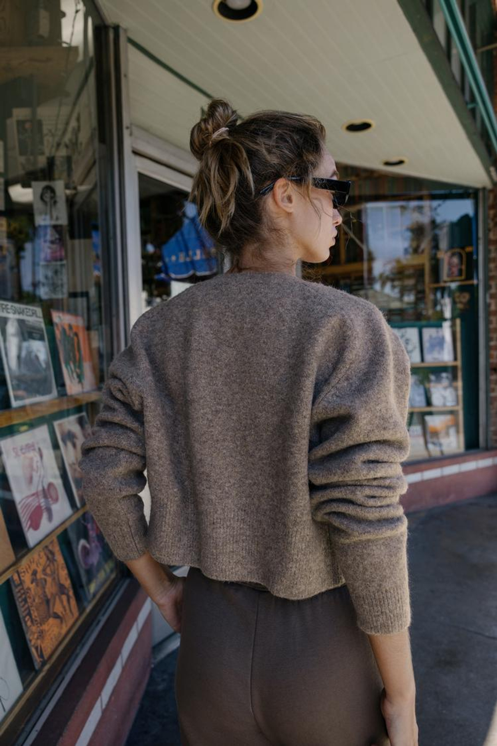 ZARA КАРДИГАН НА ПУГОВИЦАХ, НЕЖНО-КОРИЧНЕВЫЙ