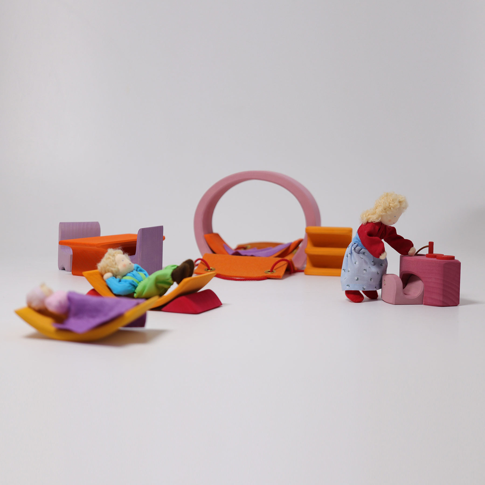 Деревянный мобильный кукольный домик "Розово-оранжевый", 14 деталей