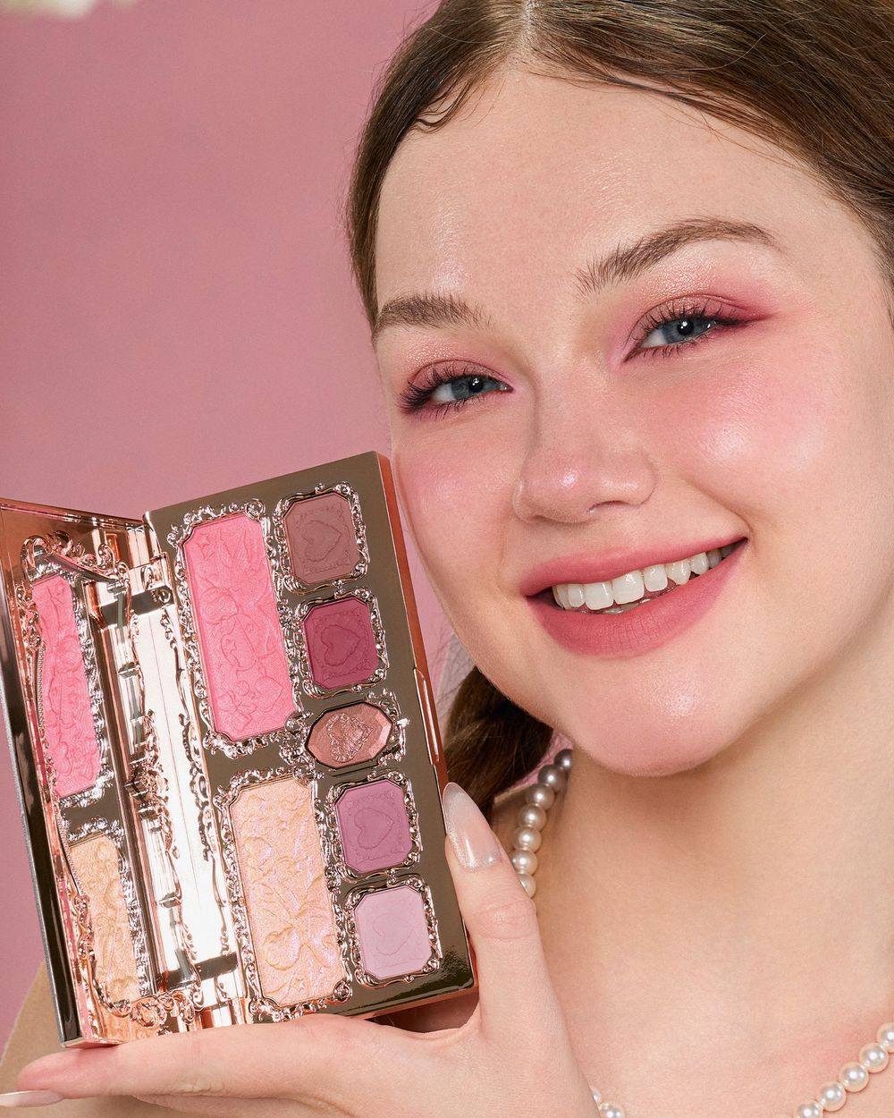Палетка для лица Flower Knows Strawberry Cupid Makeup Palette - S02 Cupids Mischief