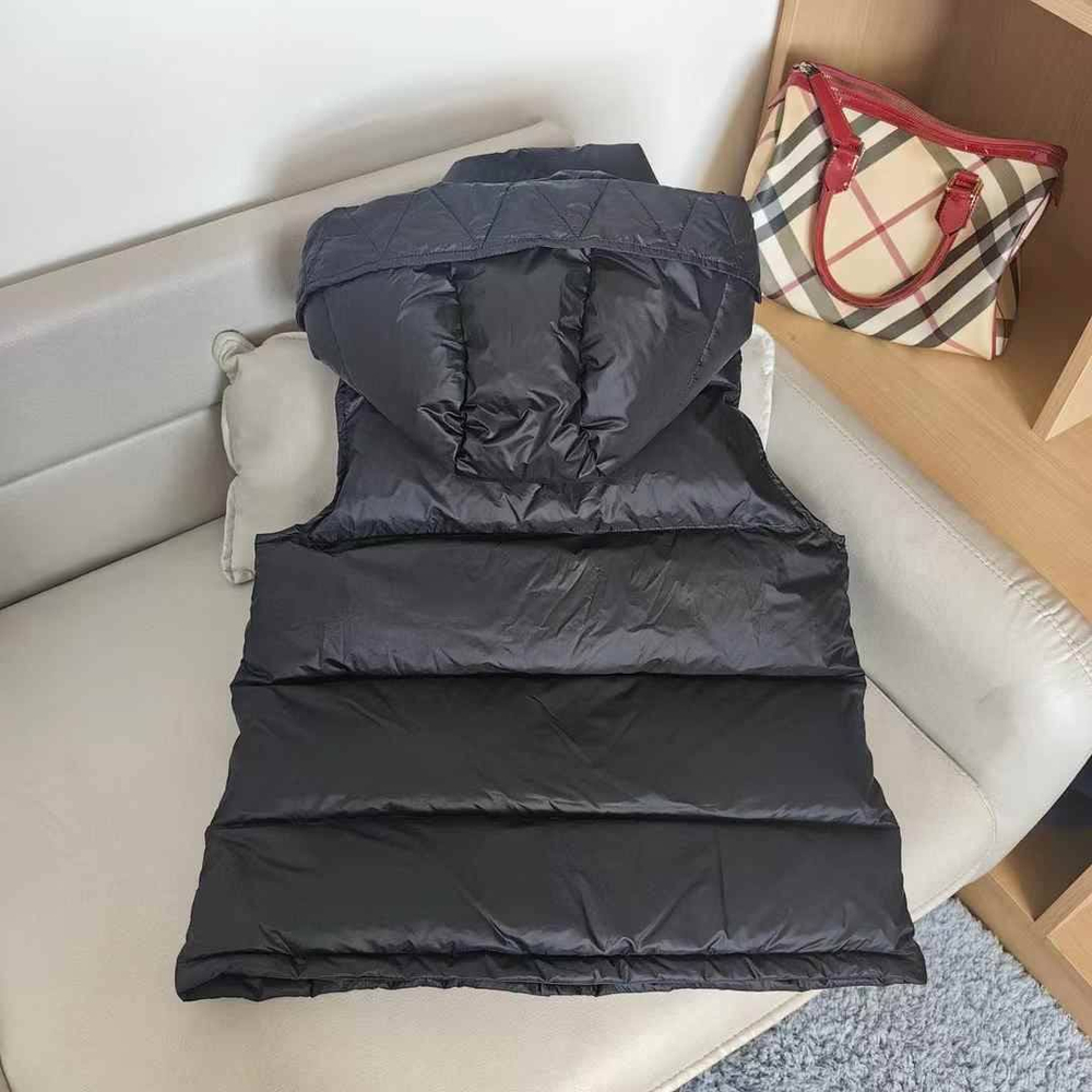 Жилет Burberry