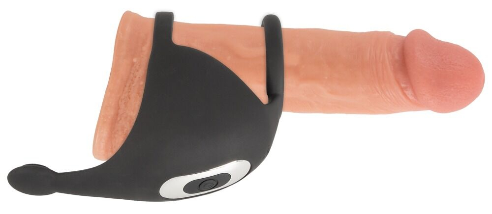 Черная вибронасадка для эрекции и стимуляции мошонки Cock ring with RC ball massager (Цвет: черный)