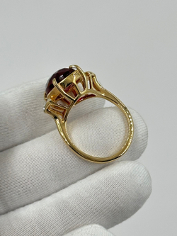 Кольцо с красным кристаллом