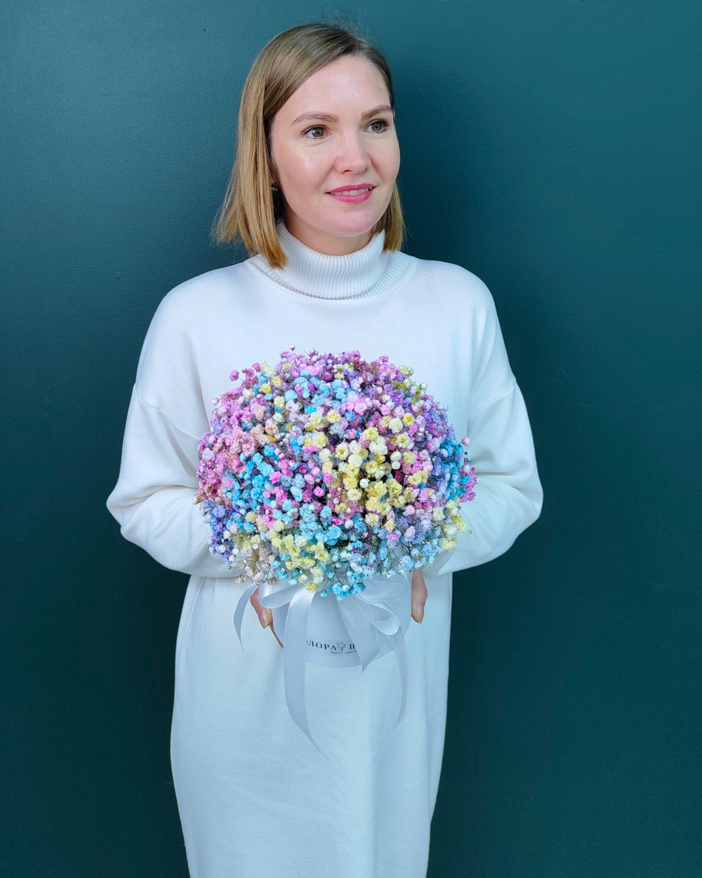 Радужная гипсофила в коробке(00390)