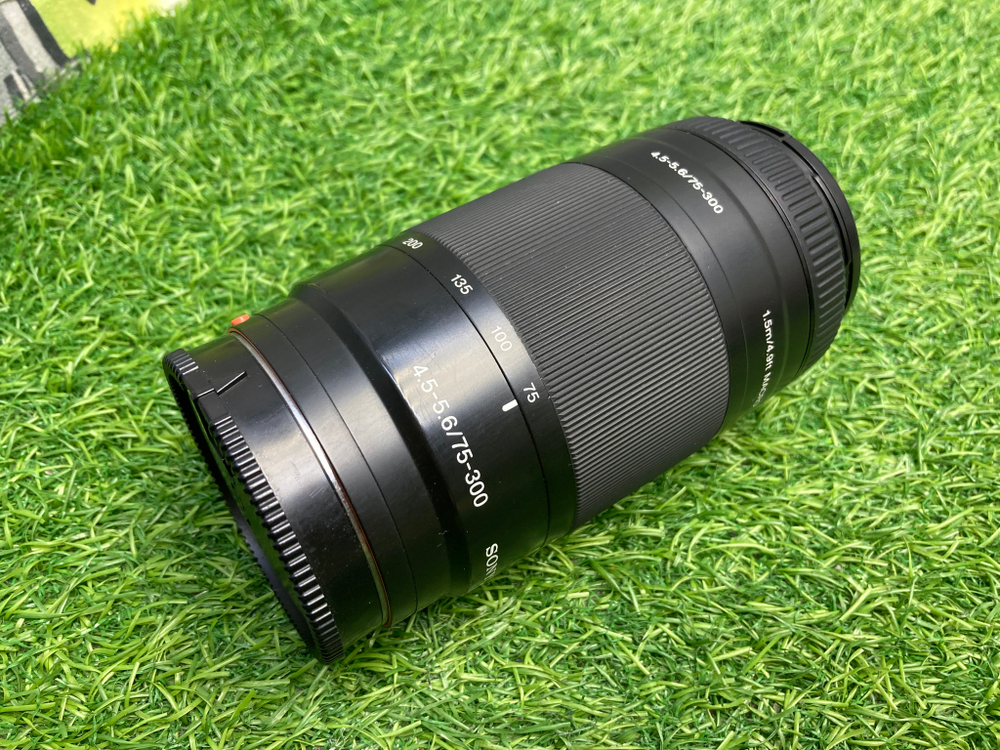 Sony 75-300mm 4.5-5.6 (SAL-75300)