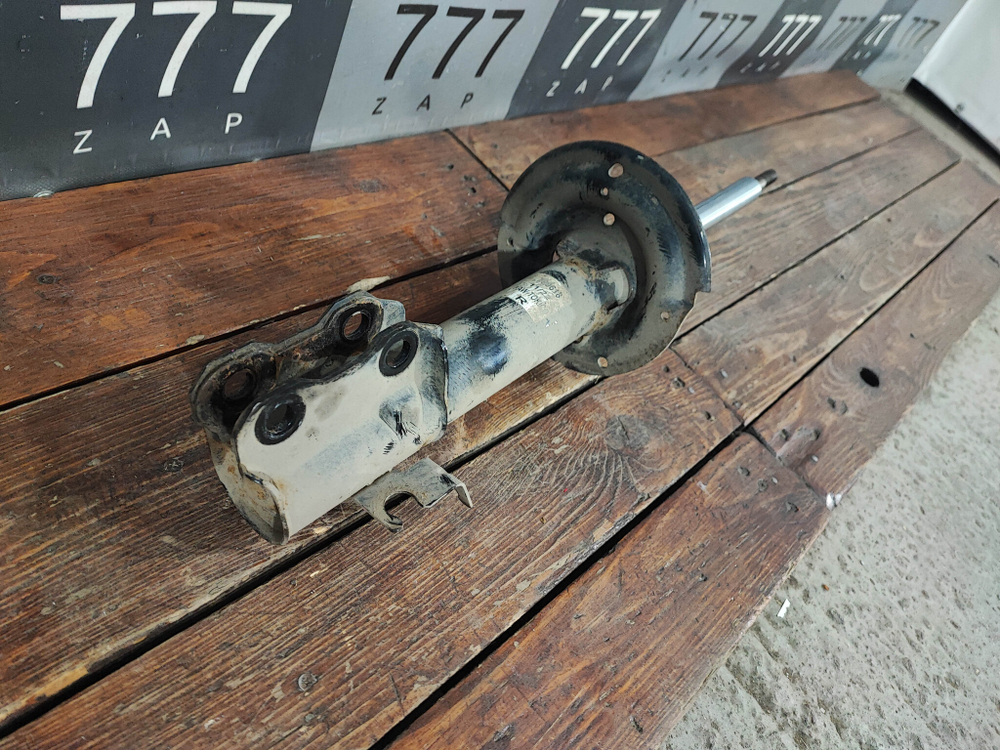 Амортизатор передний правый Exeed VX 21-нв Б/У Оригинал 202001539AA