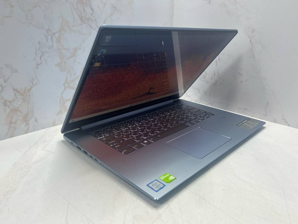 Ноутбук Lenovo 530s-15IKB. Конфигурация: i5-8250U/8GB/512GB/GF MX150/Win11/FHD