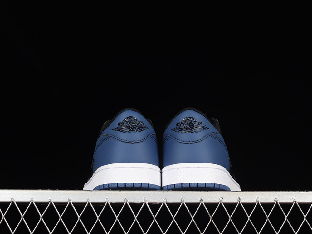 Jordan 1 Retro Low OG Mystic Navy