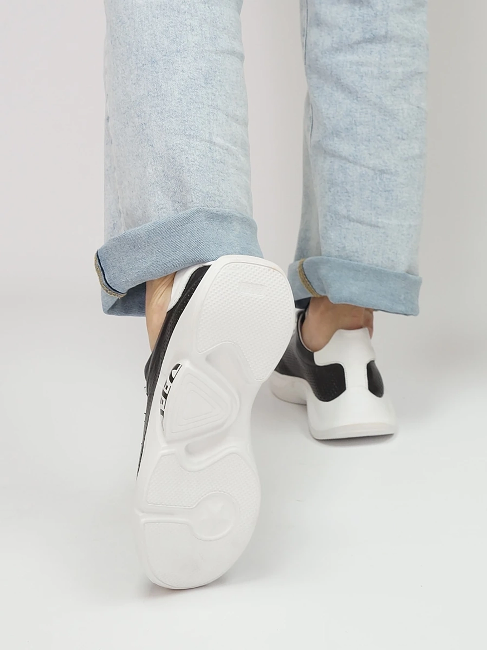 Кроссовки женские летние натуральная кожа