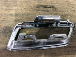 Накладка решетки радиатора Mercedes GLA (X156) 17-20 Б/У Оригинал A1568881800