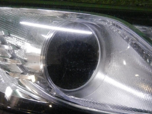 Стекло фары правое Toyota Camry xv70 (2020-н.в.)