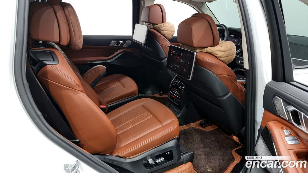BMW X7 (G07) xDrive 40i Design Pure Excellence 6-и местный (10.2020)