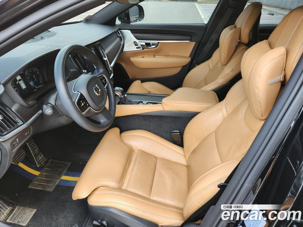 Volvo V90 Cross Country T5 Pro AWD (09.2019)