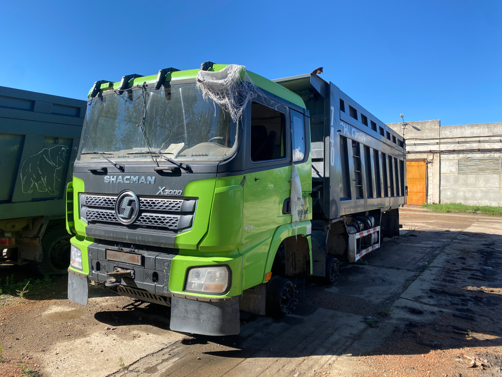 Shacman (Shaanxi) SX* 8x4 Самосвал SX33186V366 (Дизельный, 11,6 л, 423 л.с., МТ)