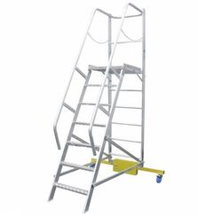 Лестница с платформой компактная MEGAL ЛСПК-1,65 (0,82)
