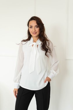 Блуза белая с бантом