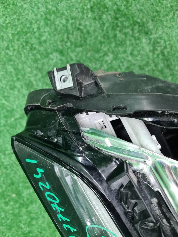 Фара левая Genesis GV80 (2020-2023) LED