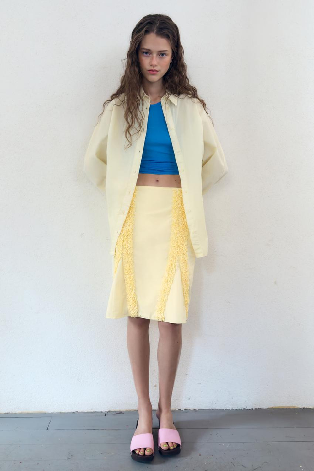 ZARA РУБАШКА ОВЕРСАЙЗ ИЗ ПОПЛИНА, СВЕТЛО-ЖЕЛТЫЙ