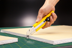 Нож Olfa H-1 лезвие 25 мм с резиновыми накладками, трещоточный фиксатор, лезвие 25 мм OL-H-1