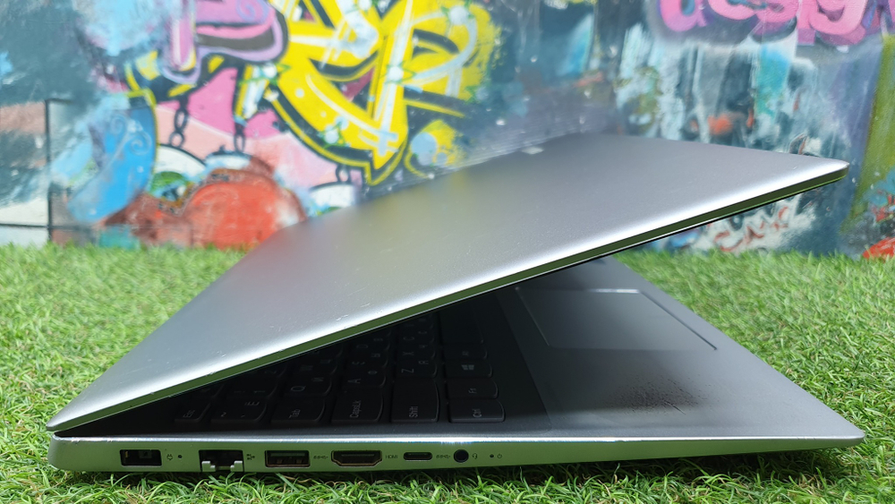 Игровой Lenovo i7-8/12gb/RX 550 4 Gb/FHD/  IdeaPad 720-15 81C70005RK