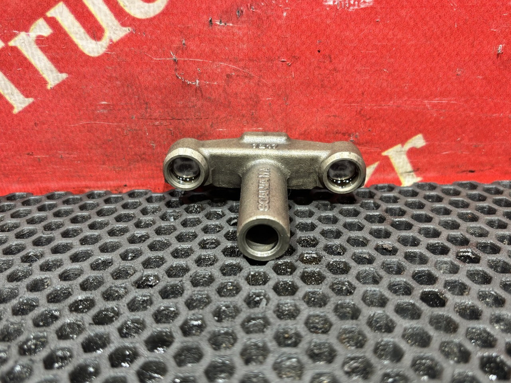 Коромысло клапана 2021г.