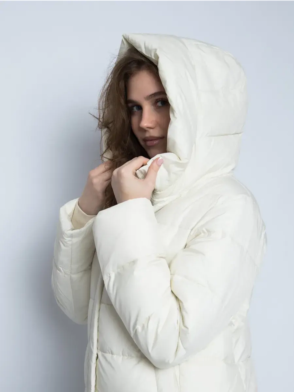 Куртка зимняя удлиненная с капюшоном