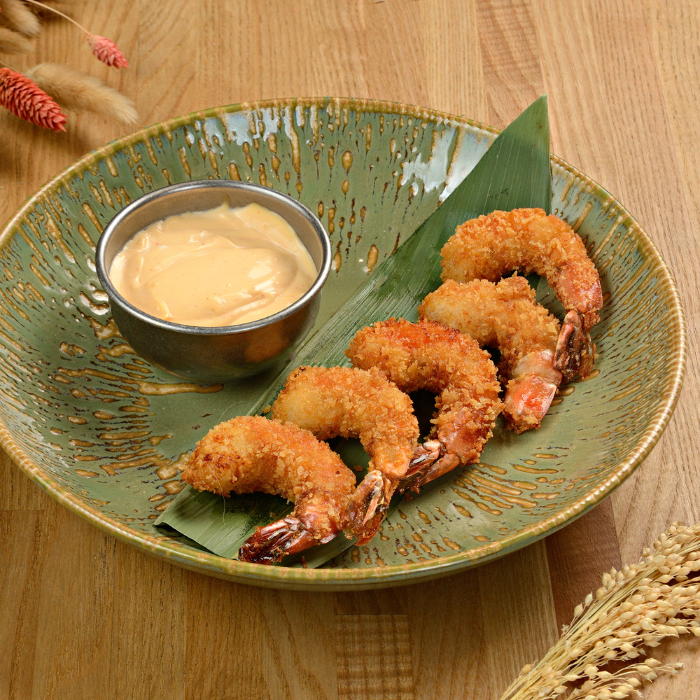 Креветки в кляре с соусом спайси