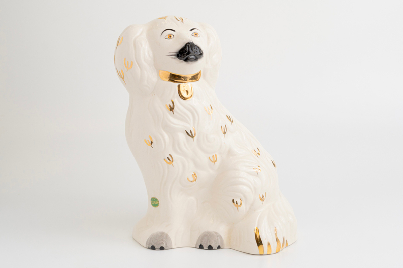 Статуэтка каминной собаки