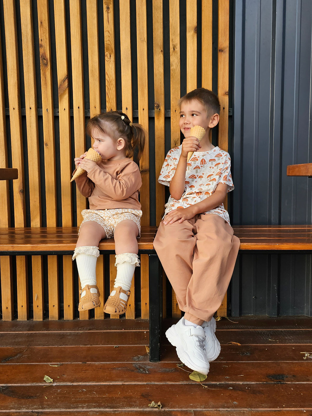 Футболка унисекс Mjölk Mushrooms