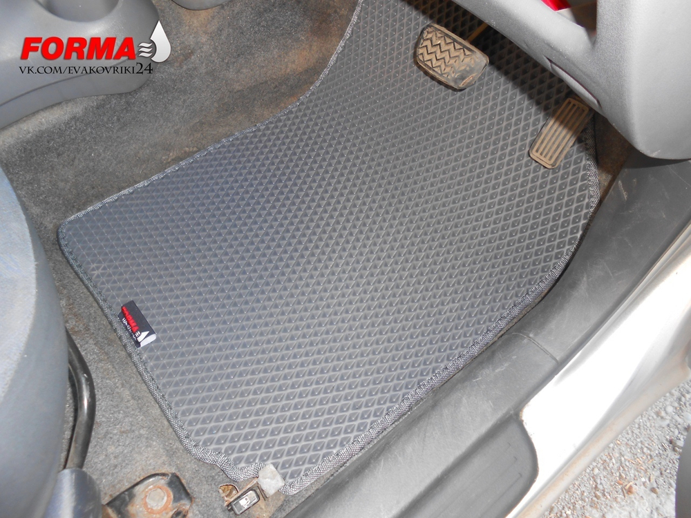 Toyota Vitz 1 поколение XP10 (01.1999 - 01.2005) 5 дверей