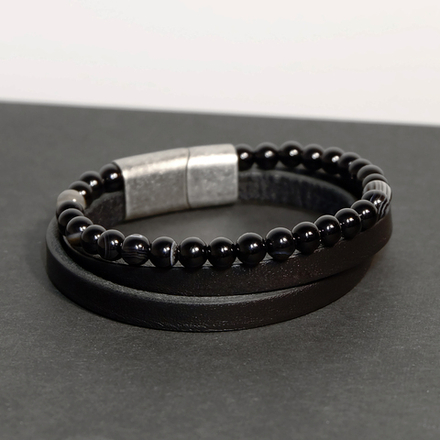 Браслет из натуральной кожи и бусин оникса