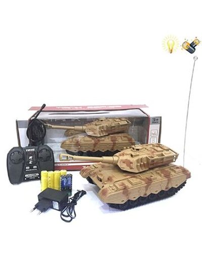 Танк радиоуправляемый со световыми эффектами (200194776)
