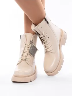 Зимние ботинки на высокой платформе