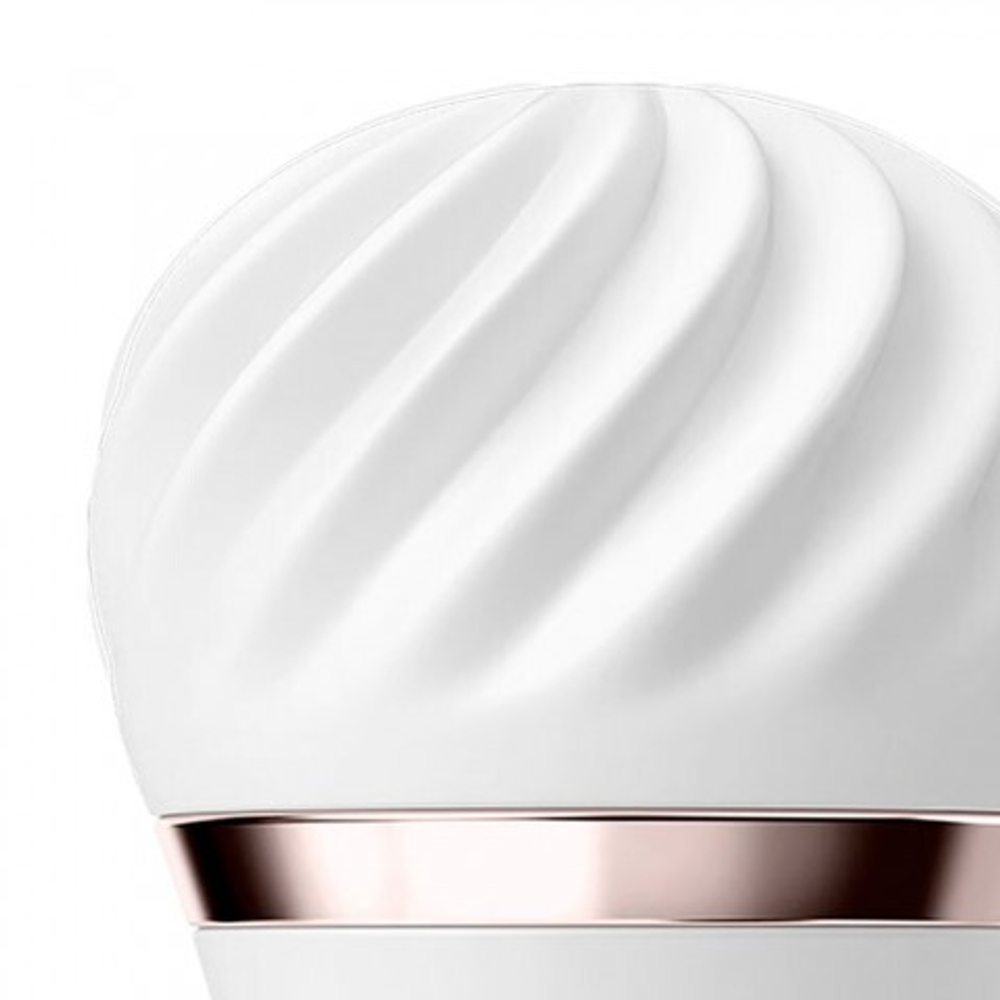 Клиторальный вибратор Satisfyer Little Wand