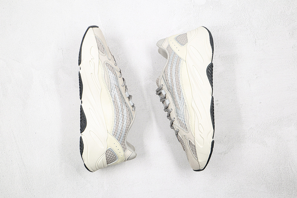 adidas Yeezy Boost 700 V2 Static 2018 2022