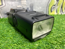 Nikon Speedlight SB-900