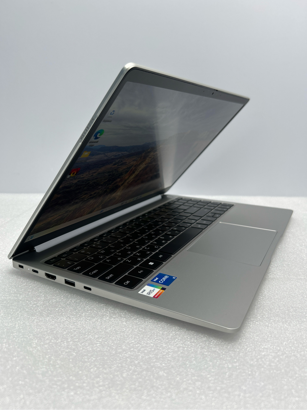 Ноутбук Tecno MEGABOOK T1(4894947001420) 15.6"/Intel i5-1155G7/RAM 16 GB/SSD 512 GB/Intel Iris Xe graphics/1920x1080/IPS/Windows 11/Подсветка - кл:LED/Cеребристый. Состояние: Уценка/небольшой след. на матрице от клавиатуры