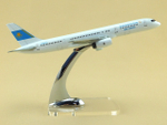 Модель самолета Boeing 757-200 (М1:200, KAZAKHSTAN)